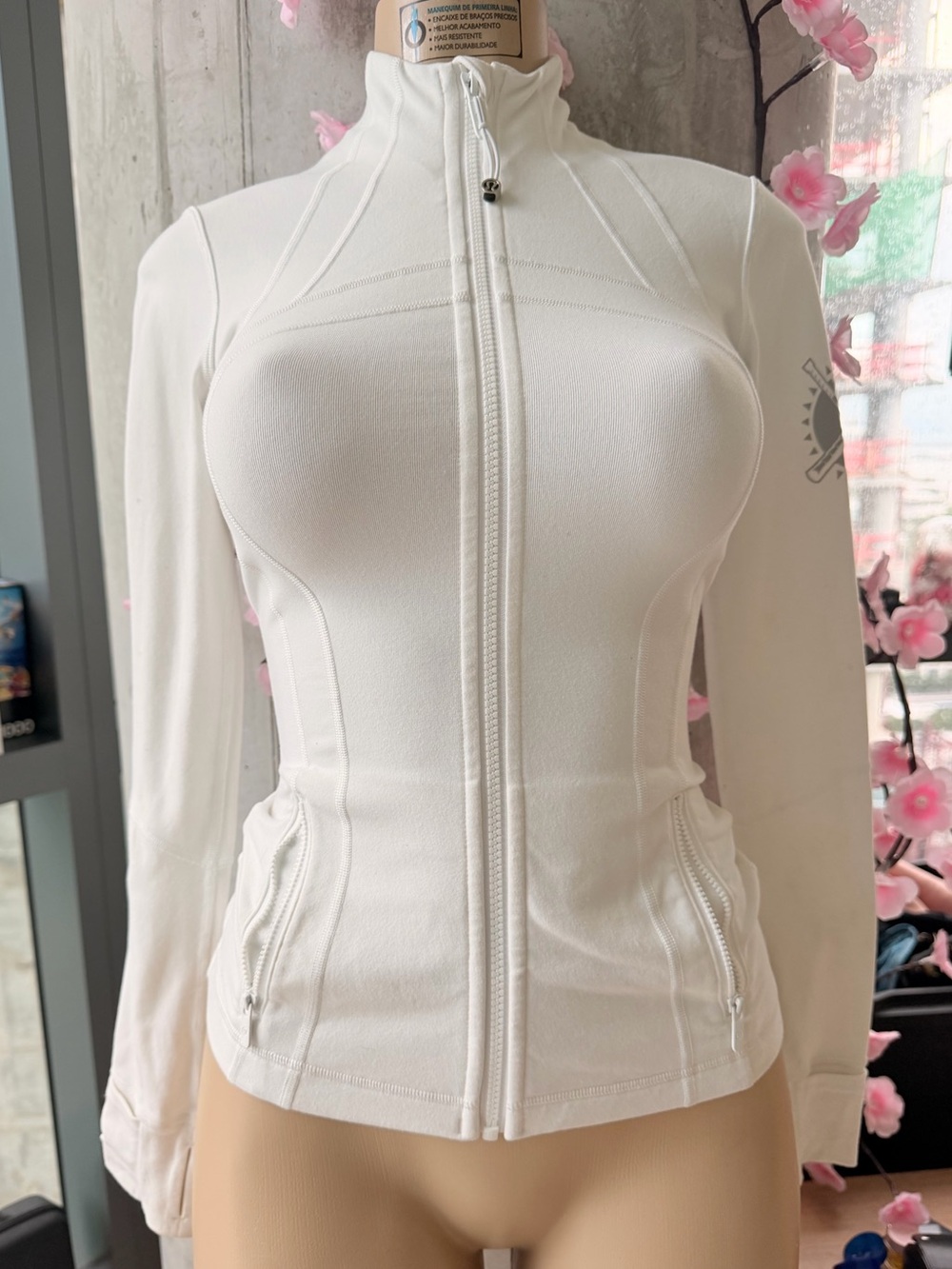 Lululemon White Zip Up Women's Hockey Jacket Size 2